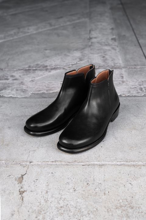 Back zip short boots / Black