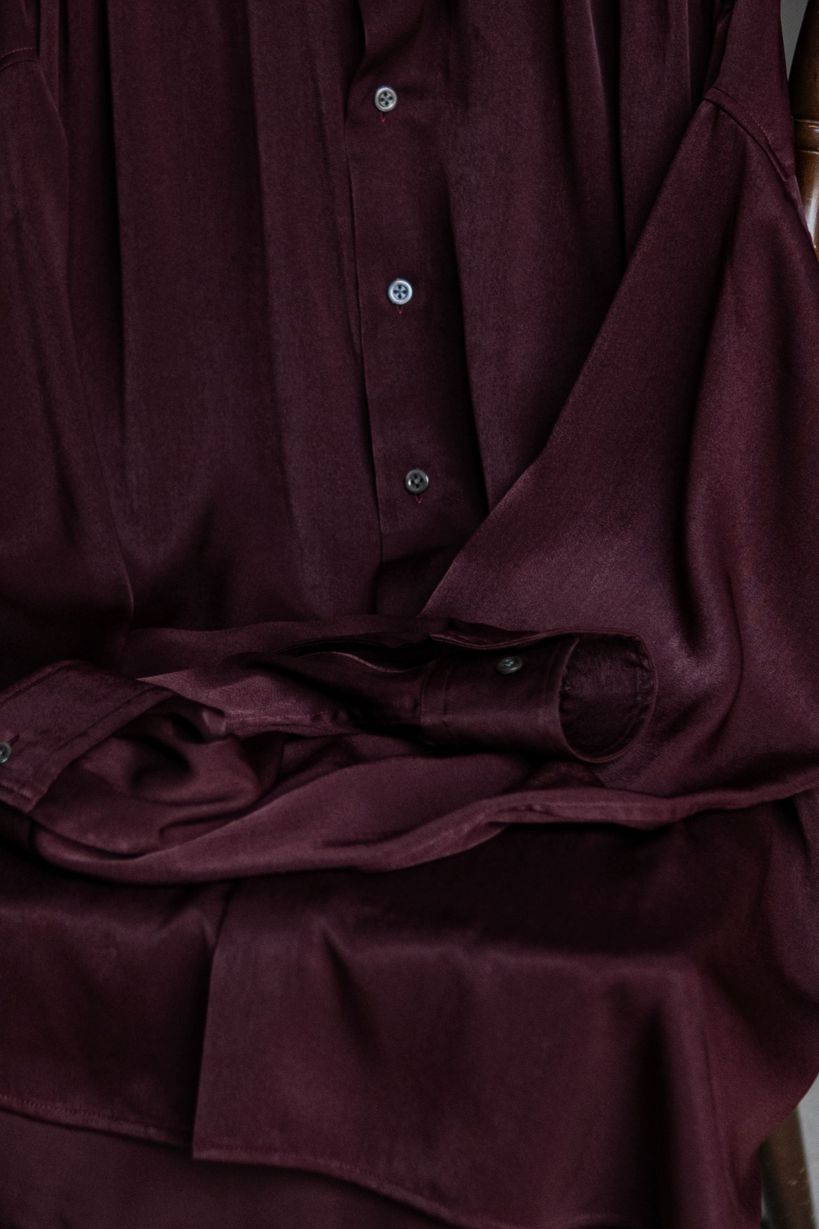 HUSH GATHER L/S SHIRT / BORDEAUX
