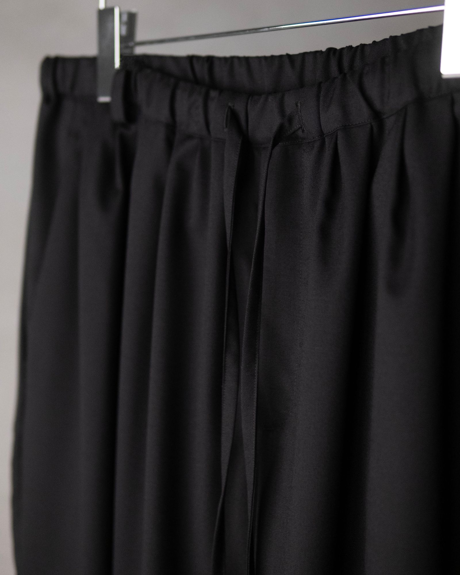 Pure Wool Relax Trousers / Black