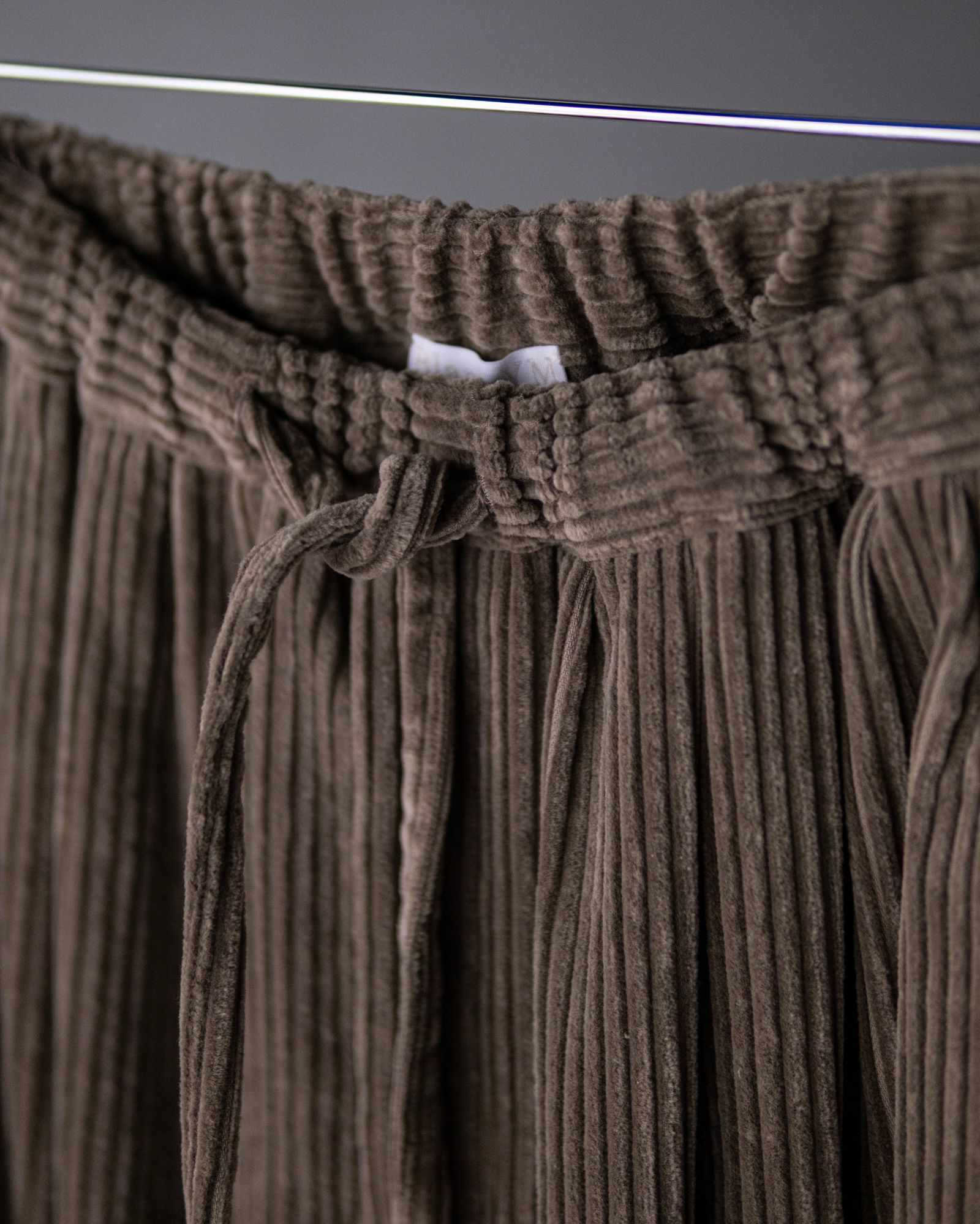 Corduroy Relax Trousers / Beige
