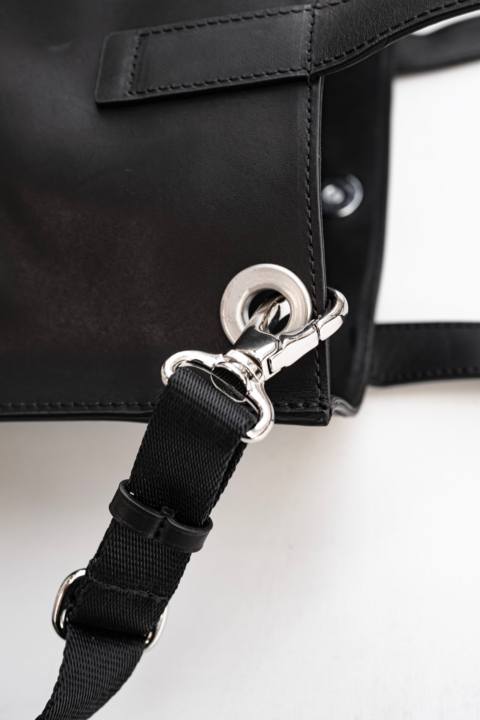 Shoe sole flat tote / Black