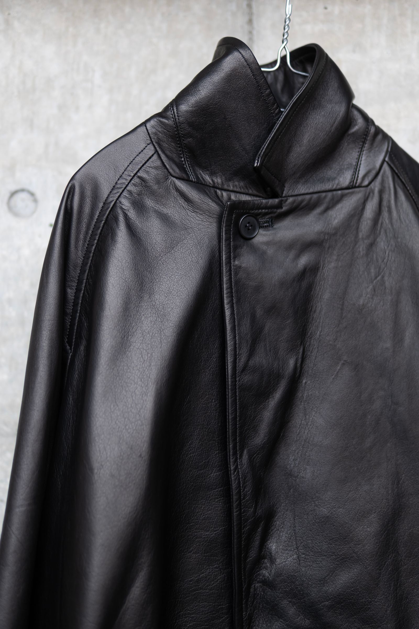 LEATHER OVERSIZE RAGLAN JACKET / BLACK