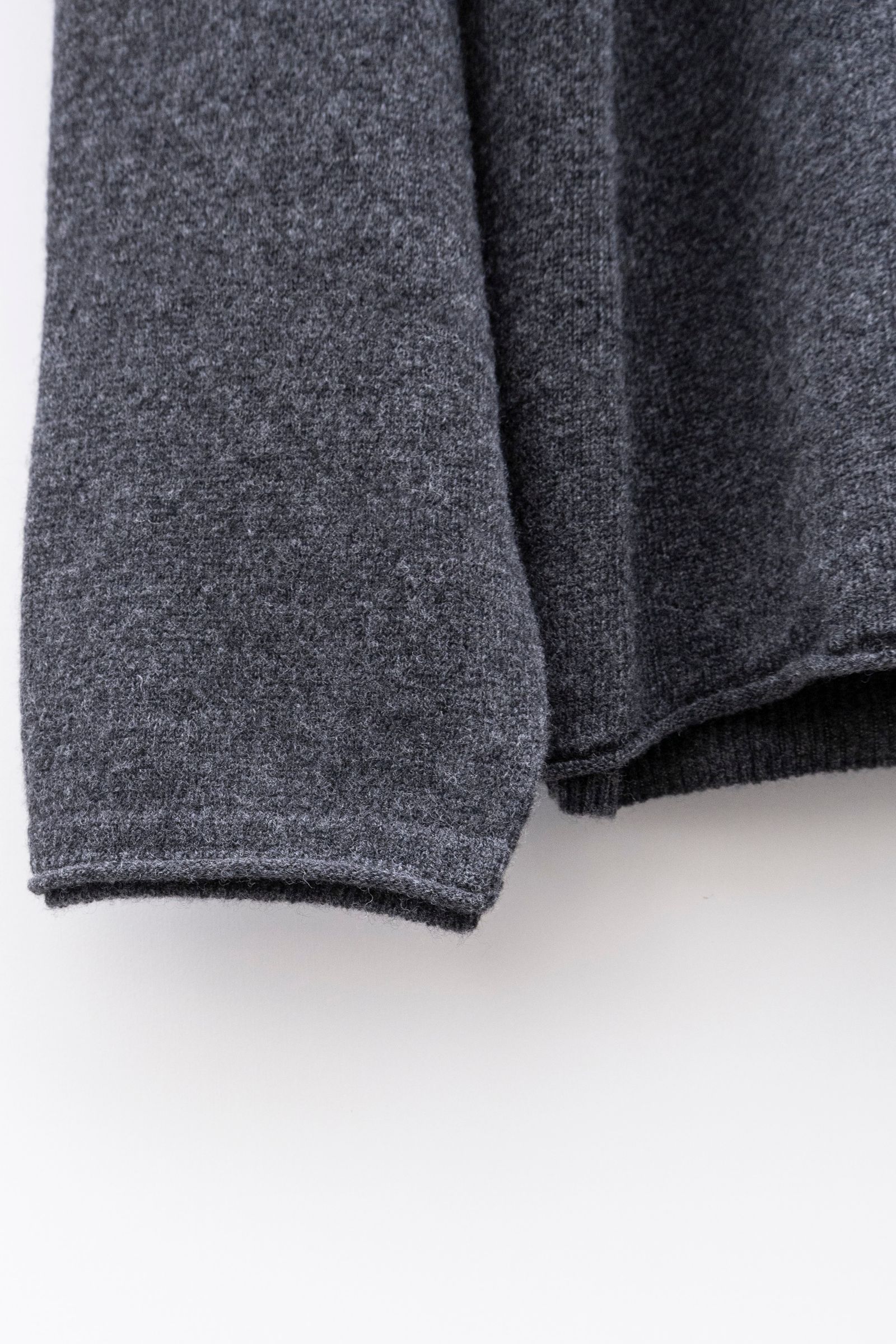 Blanc YM - Cashmere wool ensemble pullover / Gray | Retikle Online