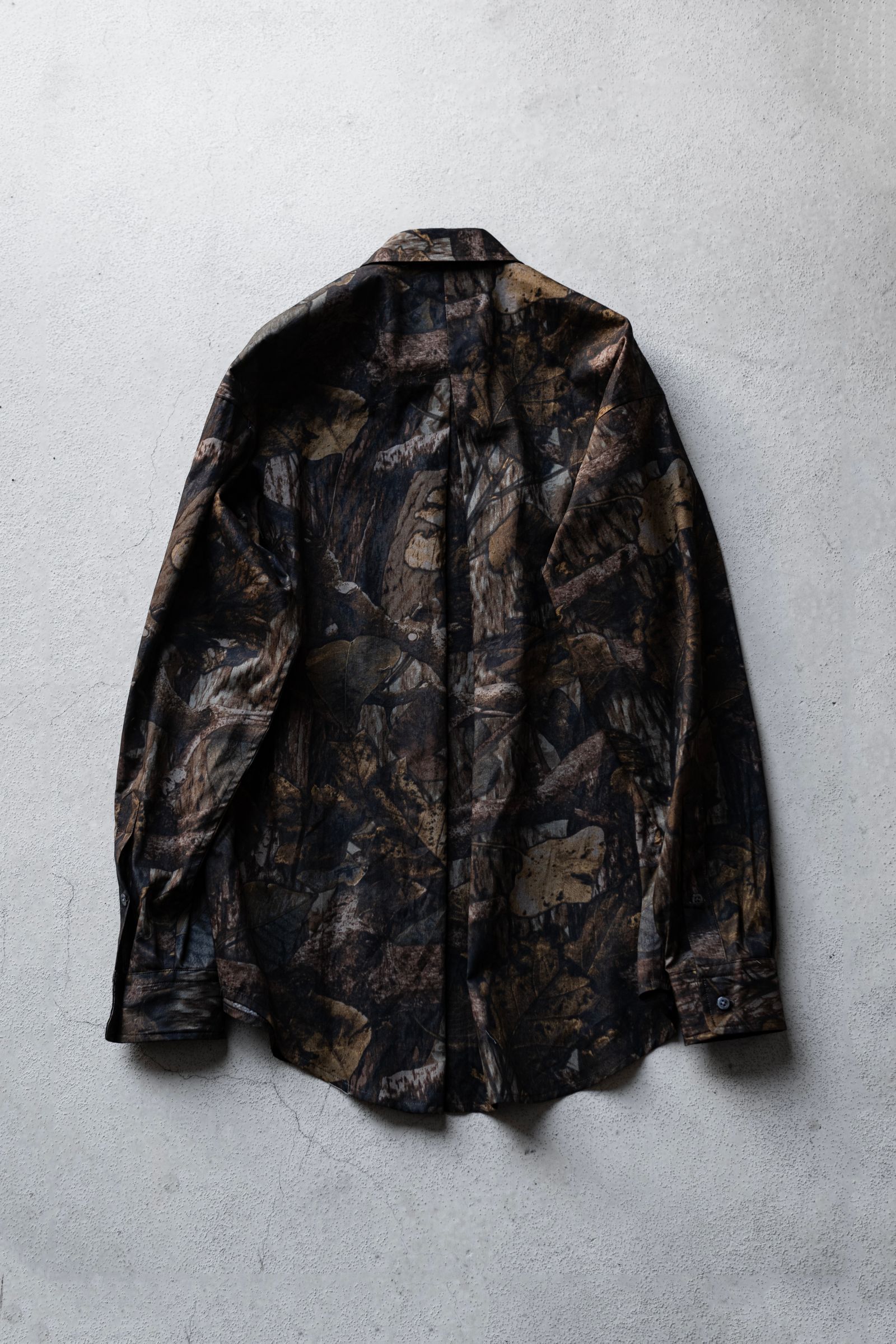 TREE L/S SHIRT / OLIVE