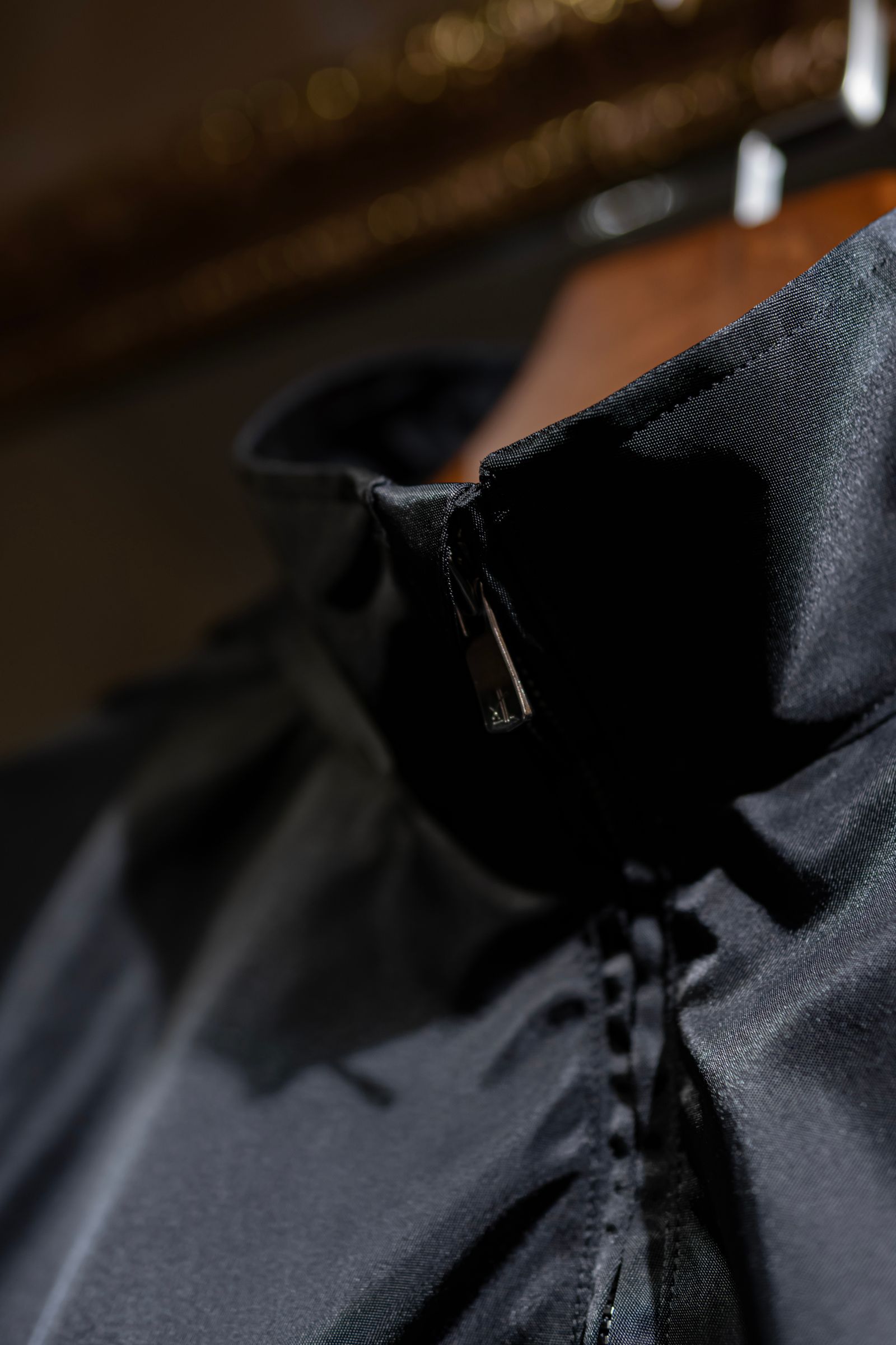 【LIMITED EDITION】fish tale windbreaker