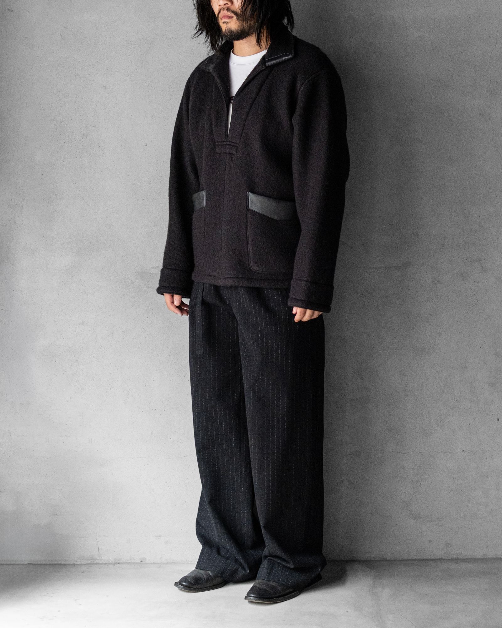 FAUX LEATHER TRIM OVERSIZED PULLOVER / BLACK