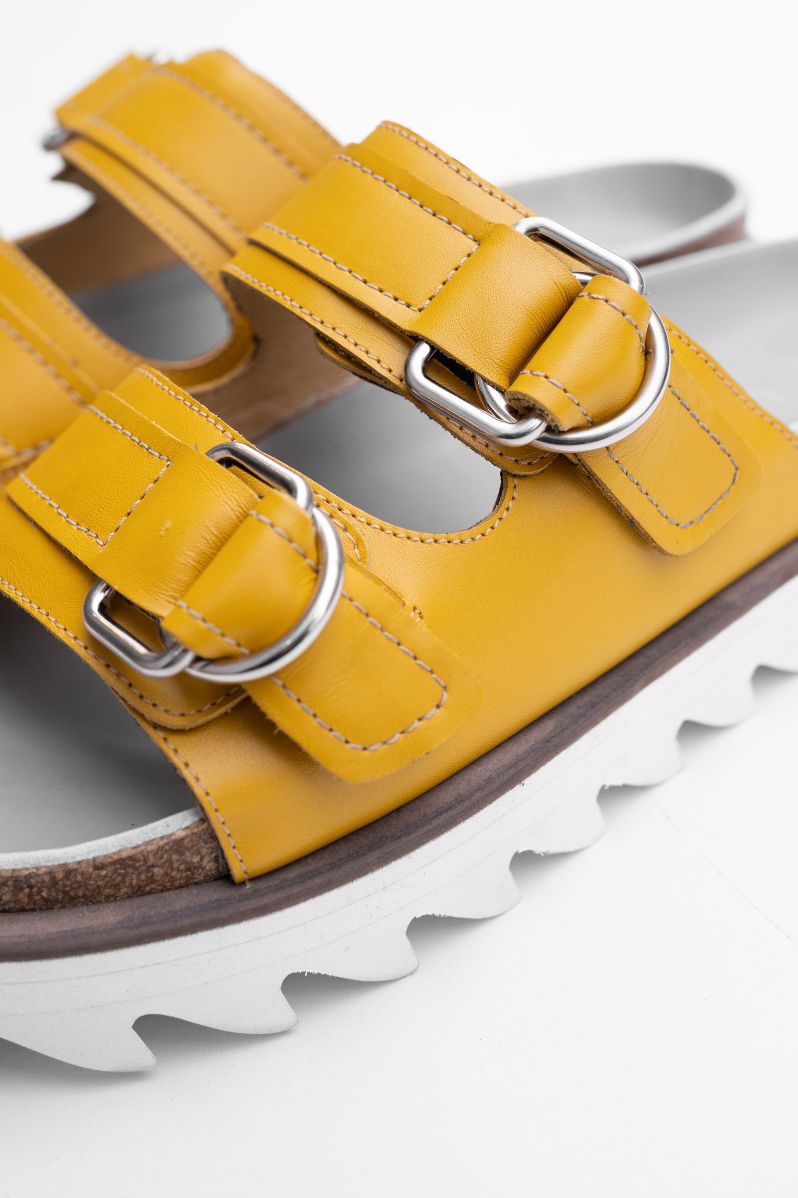 Double buckle footbed sandals / Yellow