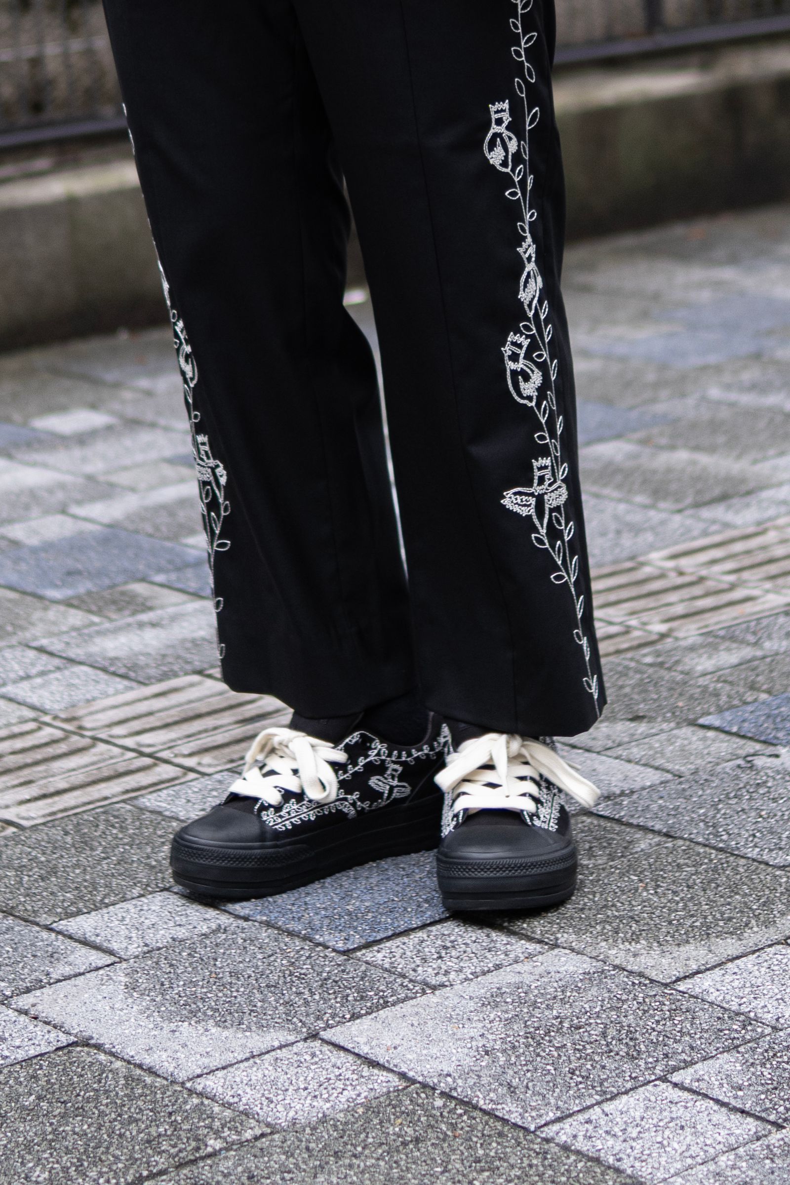 Dear, NOTHING SPECIAL TROUSERS WITH EMBROIDERY / DAWN BLACK