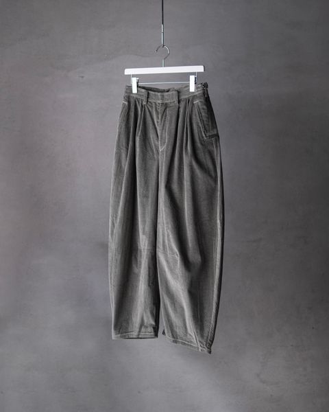 STRUCTURE BARREL TROUSERS / Khaki