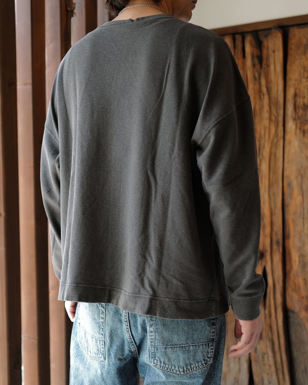 SLACK SWEATSHIRT  Washed Black Rogue Loopback