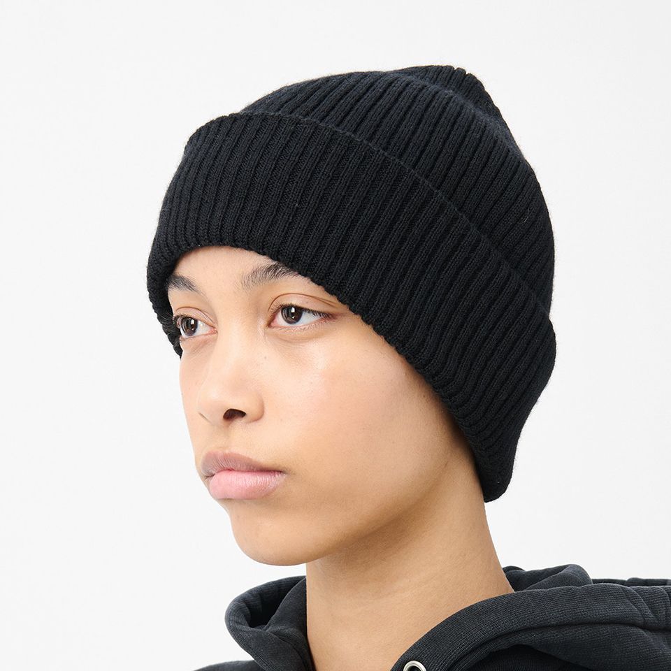 KNIT HAT   Black Rustic Merino