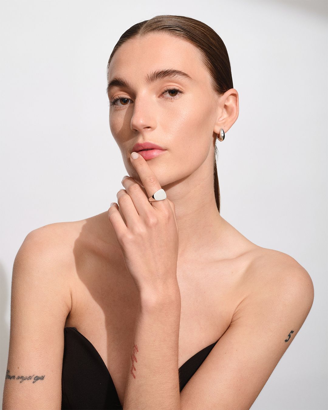 Ice Hoop Small / アイス フープ スモール ピアス