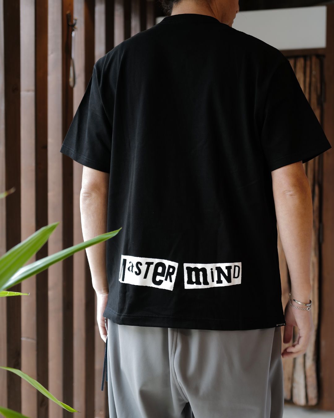 【MASTERMIND WORLD】 FLYER SS TEE  BLACK