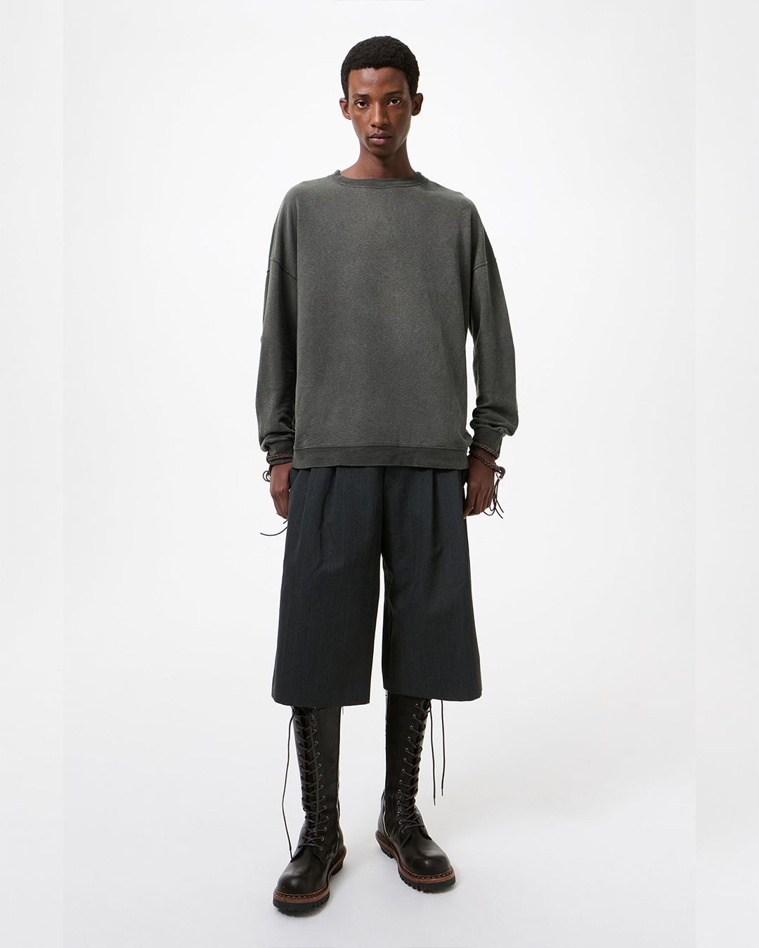 SLACK SWEATSHIRT  Washed Black Rogue Loopback