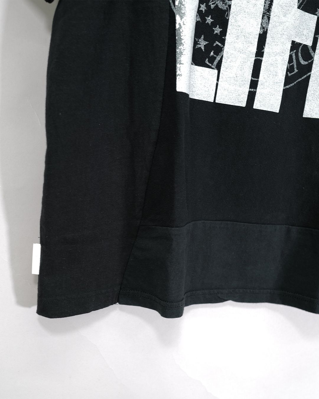 KATHARINE HAMNETT x changes  TEE  Black