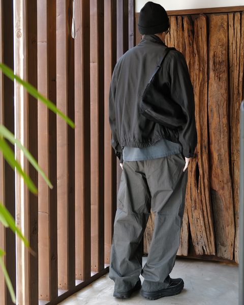 C.P. COMPANY -MICRO-REPS BOXY CARGO LENS PANTS Gunmetal-