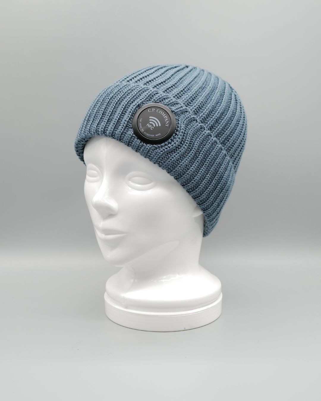 ACC KNIT CAP IN EF WOOL ORION BLUE .