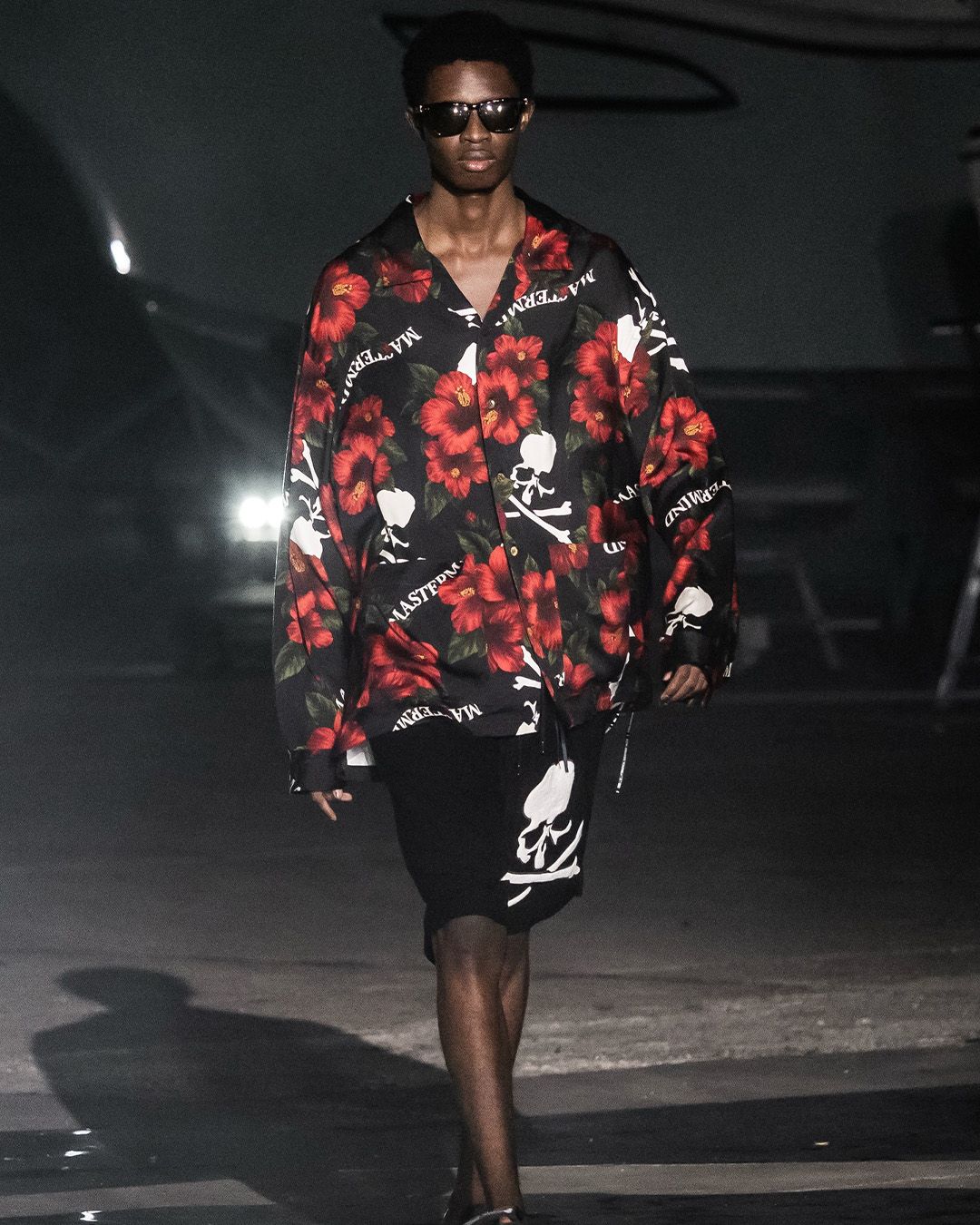 【MASTERMIND WORLD】 TERRY SHORTS  Black