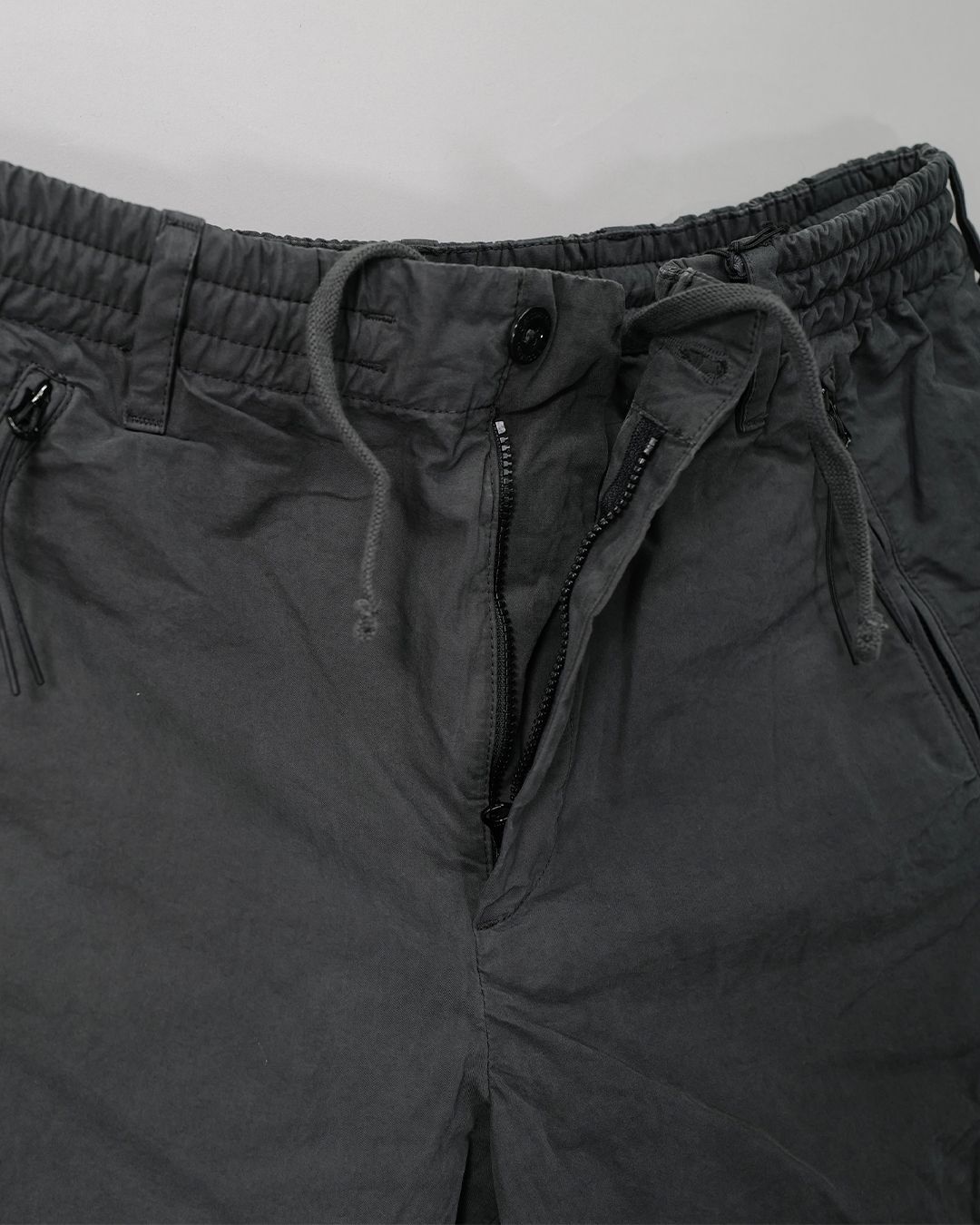 MICRO-REPS LOOSE SEAMLESS PANTS -RAVEN-