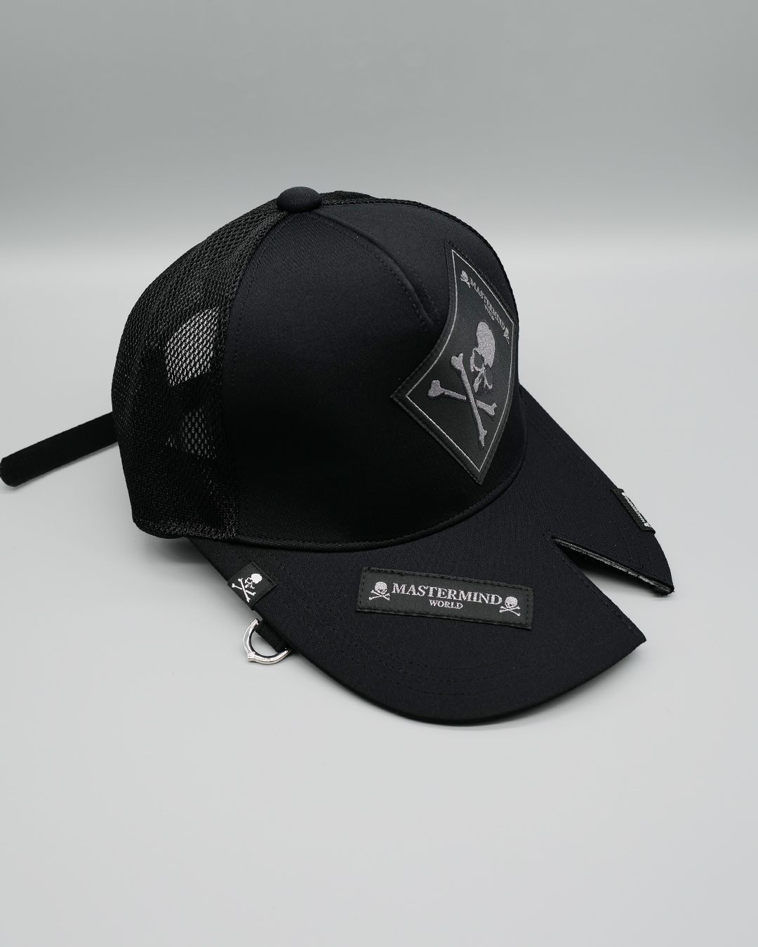 【MASTERMIND WORLD】 TAGGED CAP
