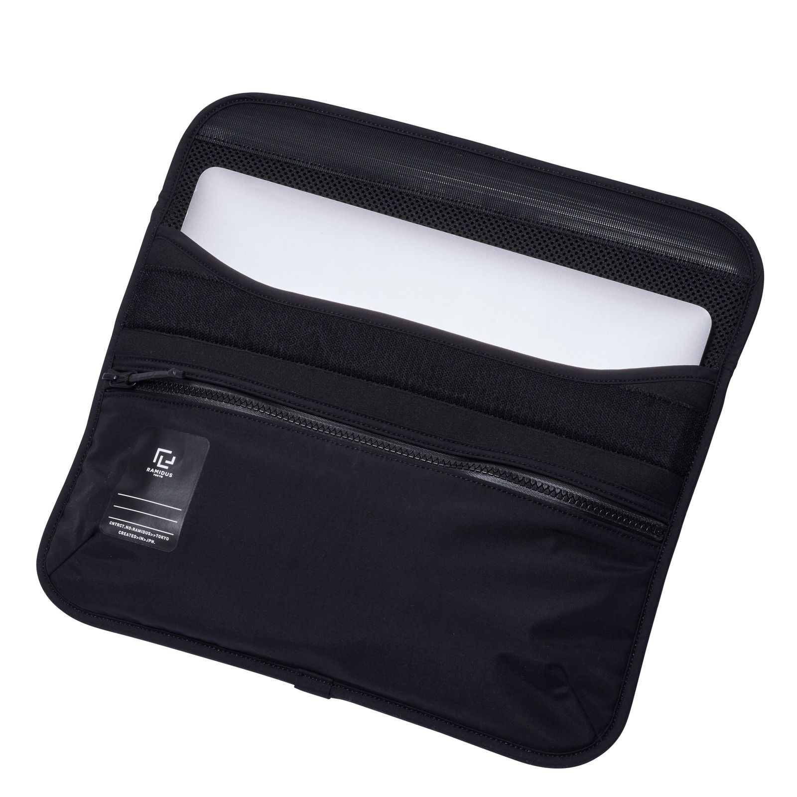 FLAP LAPTOP CASE 【TAG】