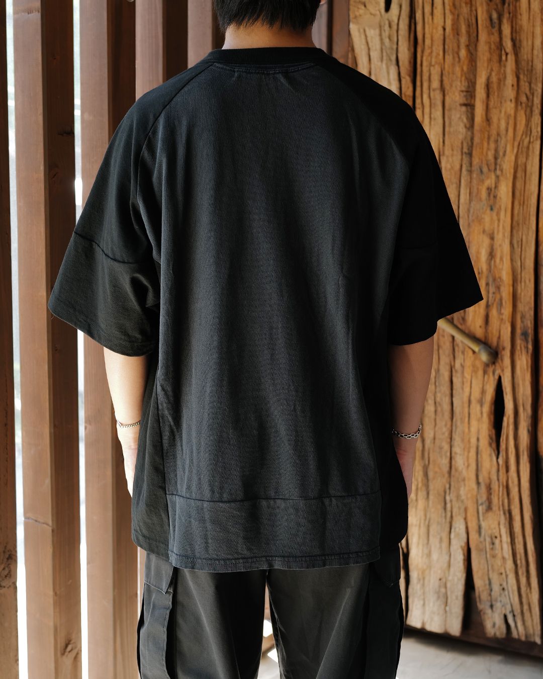 KATHARINE HAMNETT x changes  TEE  Black