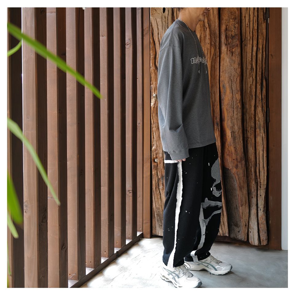 【MASTERMIND WORLD】 CUT-OFF SWEATPANTS  BLACK