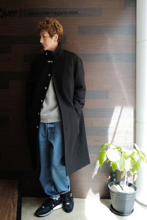 TOMWOODのコートスタイル