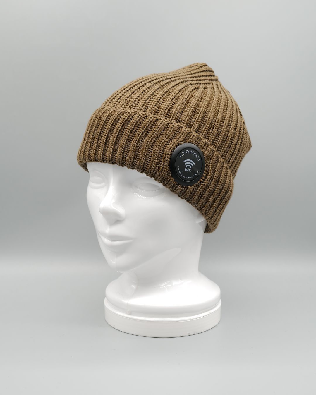 ACC KNIT CAP IN EF WOOL ERMINE  .