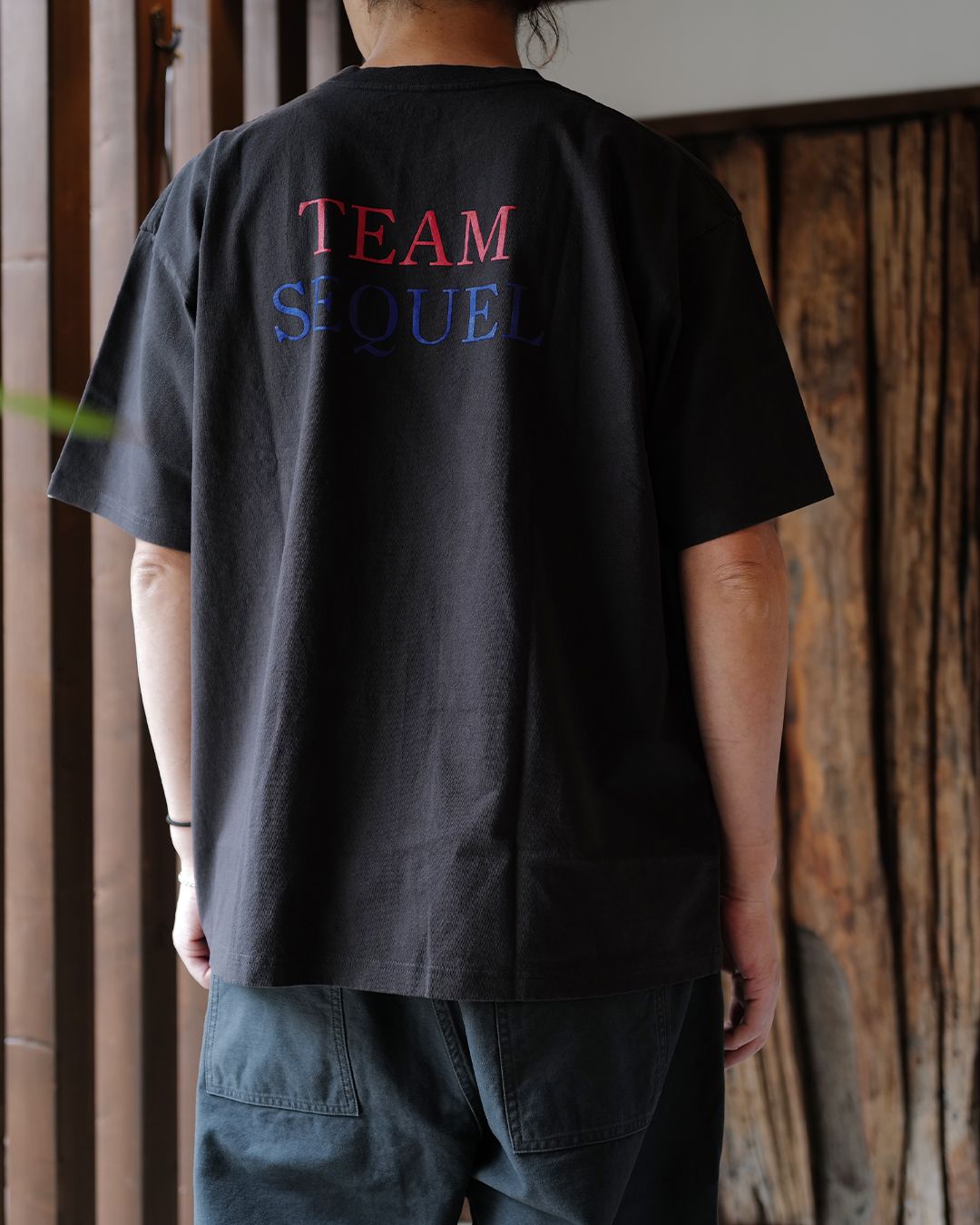 T-SHIRT  [DARK GRAY]