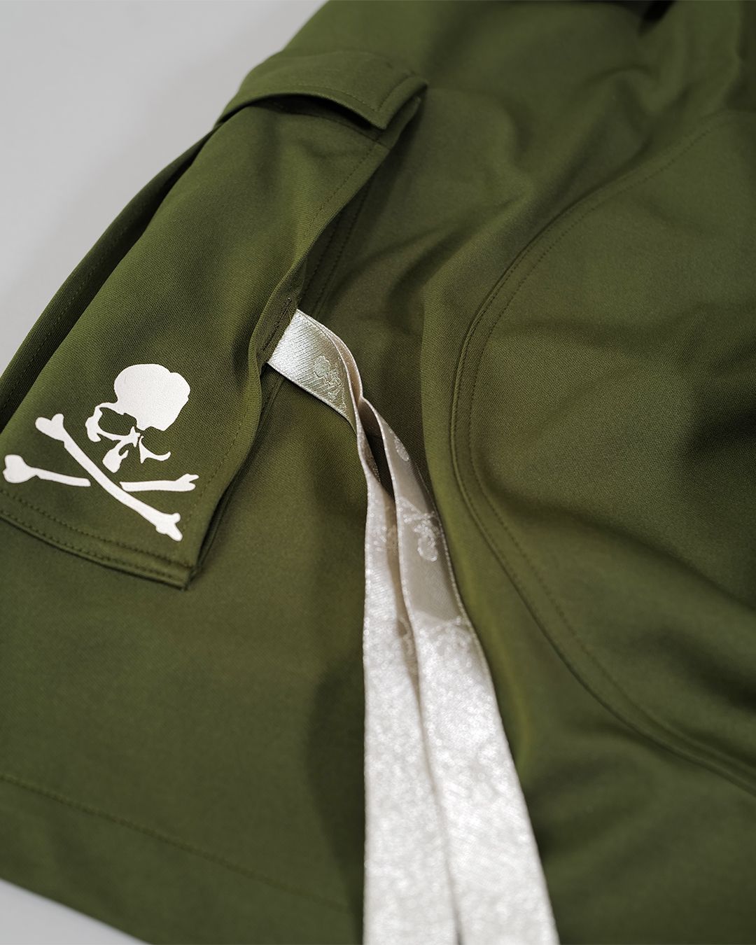 【mastermind JAPAN】 JERSEY CARGO SHORTS  Olive