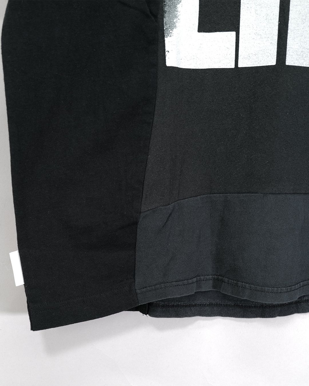 KATHARINE HAMNETT x changes  TEE  Black