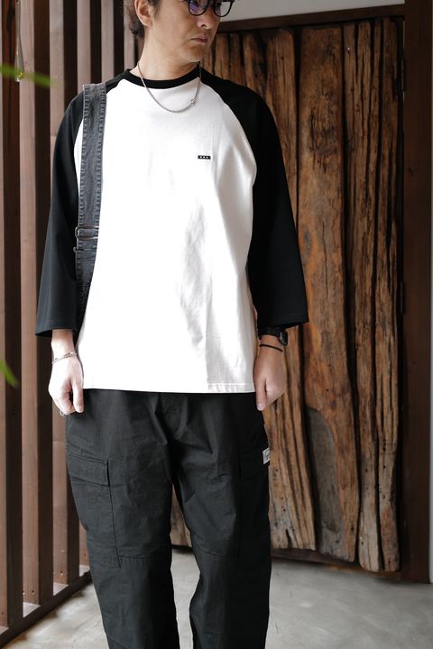 GODSELECTIONXXX -RAGLAN SLEEVE T-SHIRT-