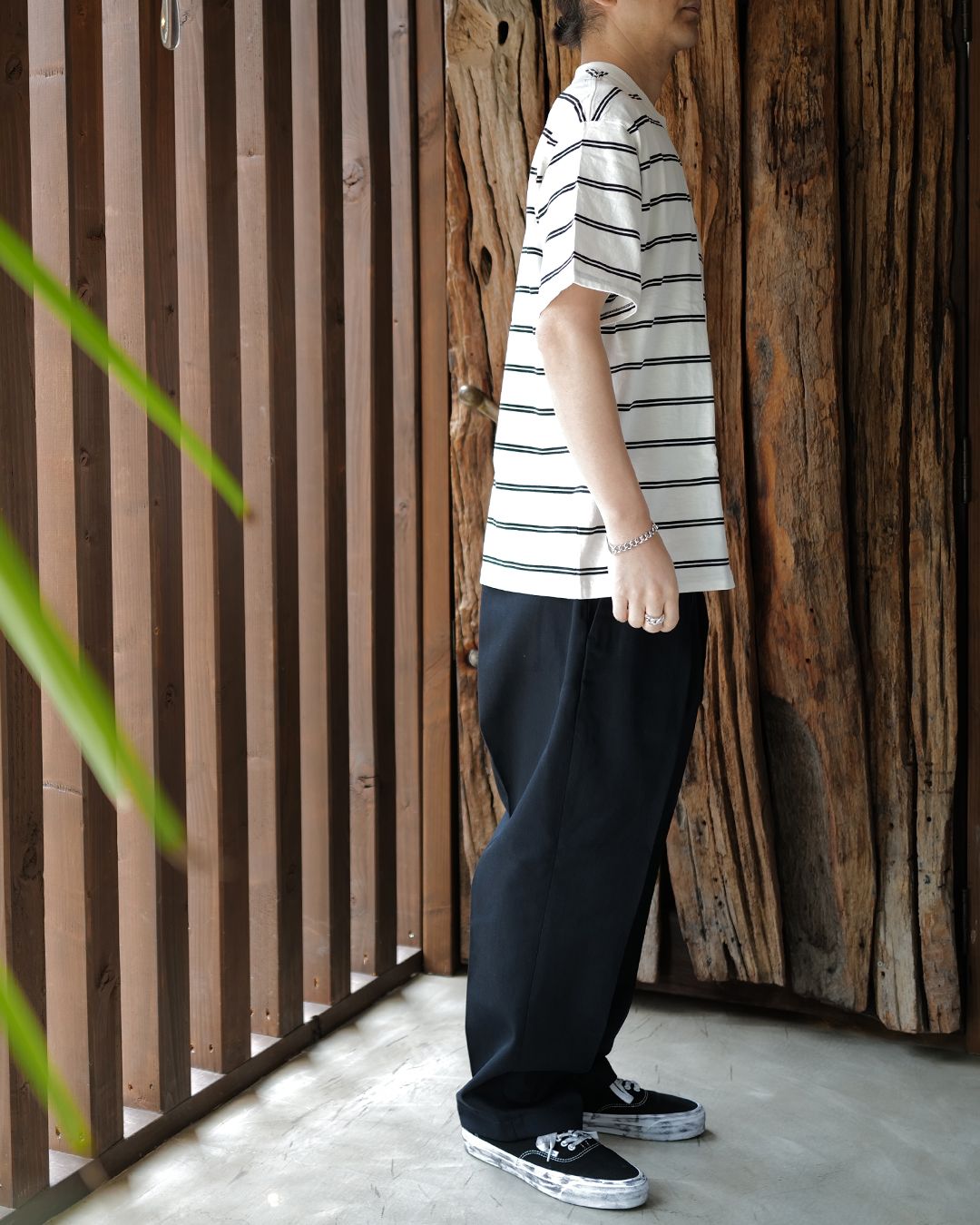 BORDER T-SHIRT  [WHITE x BLACK]