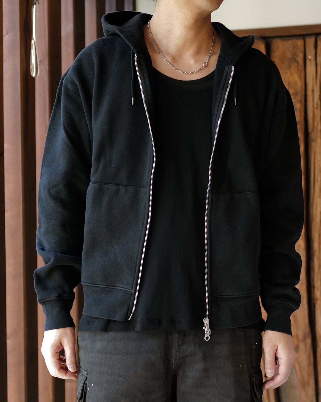 RASCAL HOOD  Washed Black Star Fleece