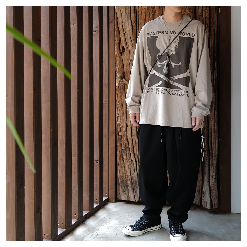 【MASTERMIND WORLD】 POSTER LS TEE  GREIGE