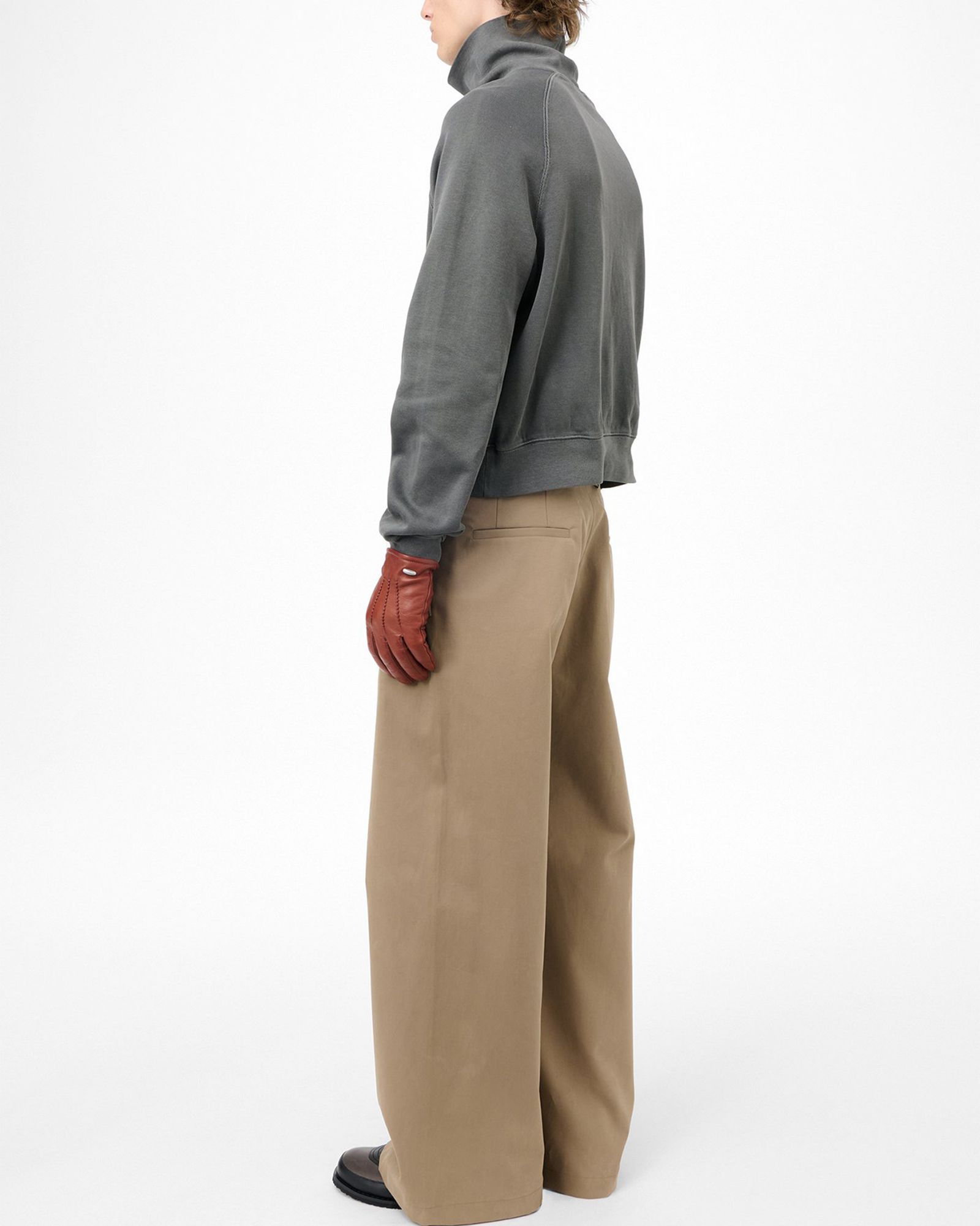 SCHOLAR ROLLNECK	Worn Black Athletic Rib