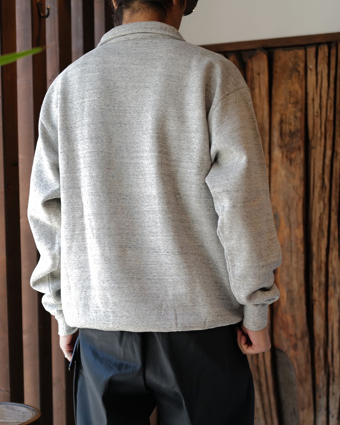 SQ-26AW-CS-01  HALF ZIP SWEAT  GRAY