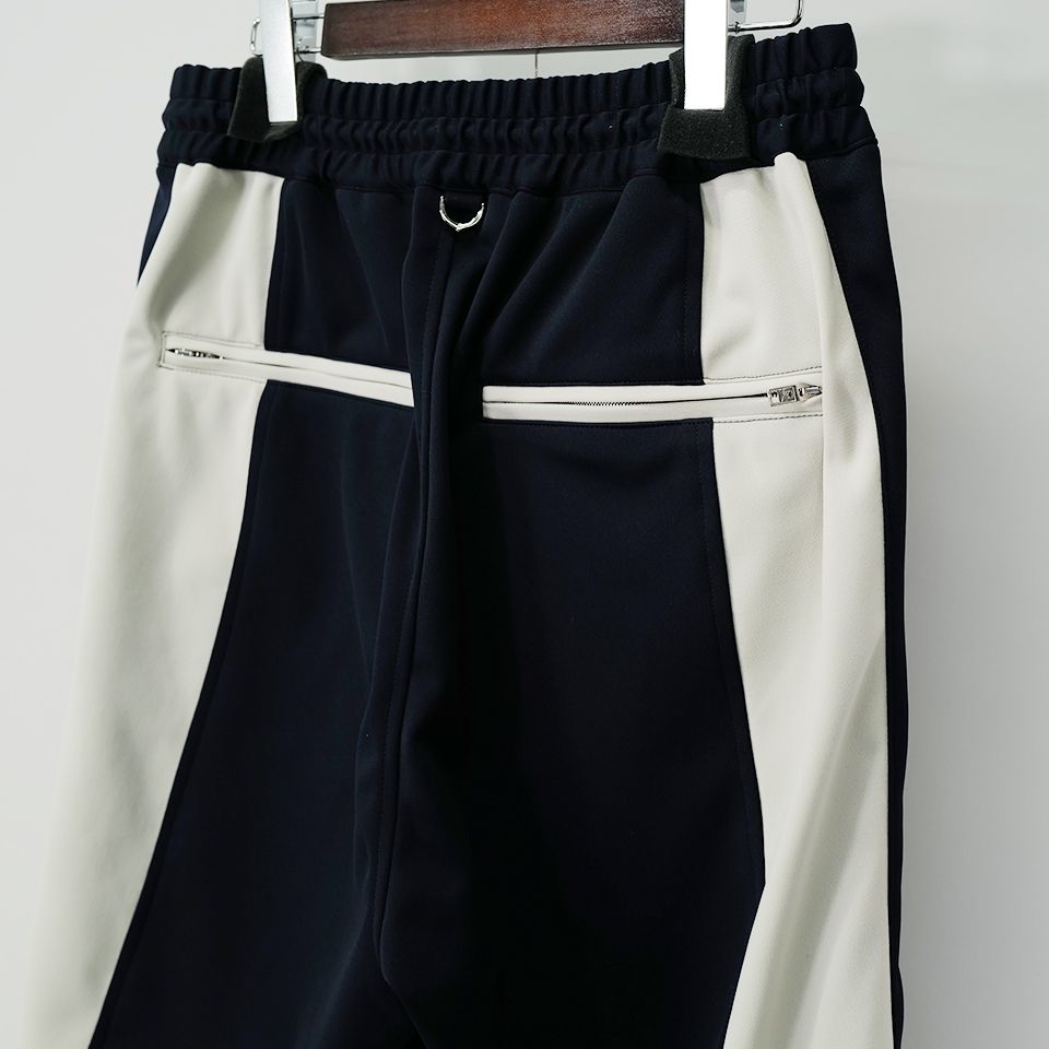 【MASTERMIND WORLD】 SIDE LINE TRACK SHORTS  NAVY x GREIGE