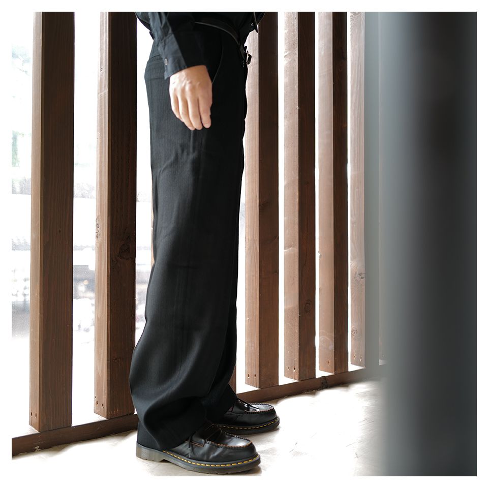 BORROWED CHINO   Coal Black Link Stripe Weave
