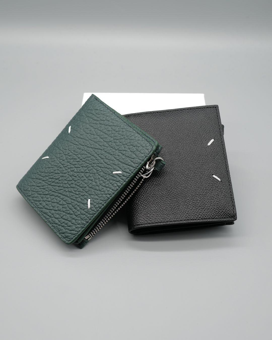 4ステッチ フリップフラップ ウォレット