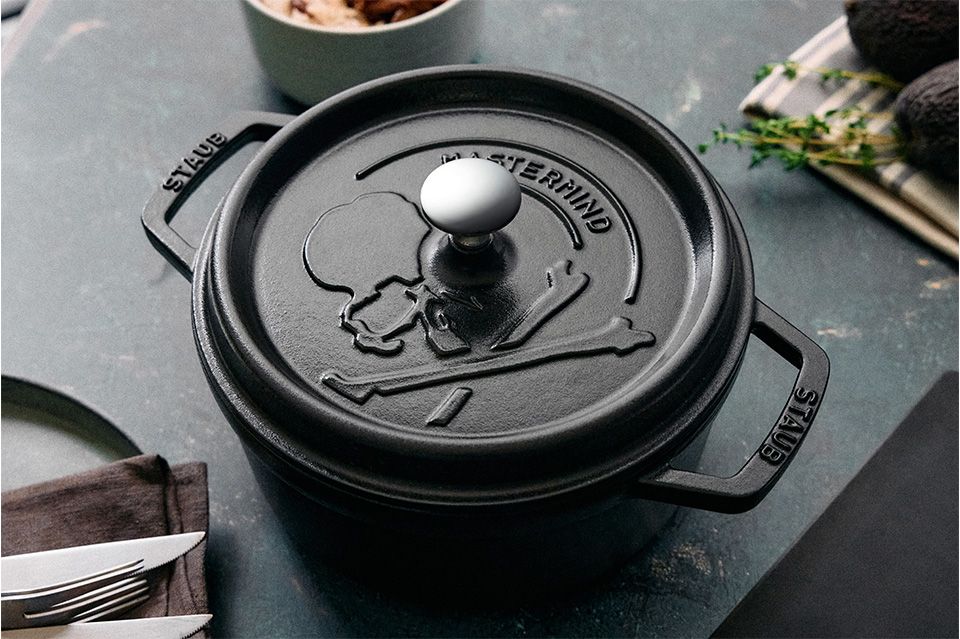 MASTERMIND WORLD × STAUB