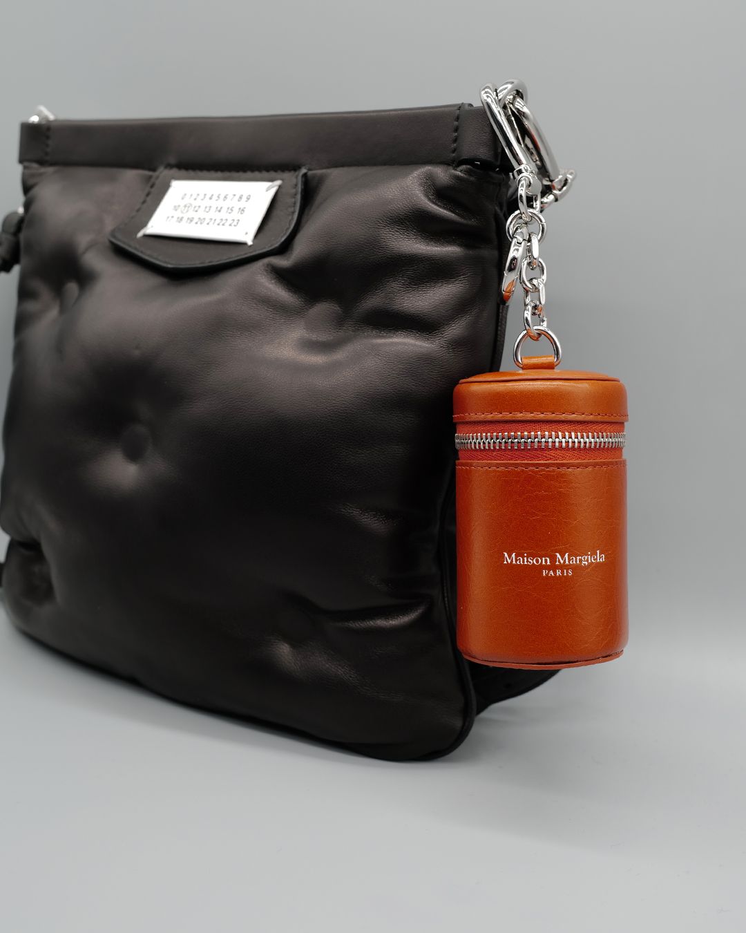 シリンドリカル ポーチ チャーム