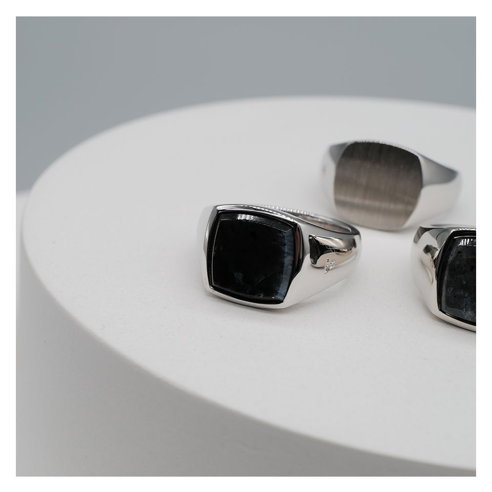 Kay Ring Black Larvikite / シグネットリング (ブラックラルビカイト)