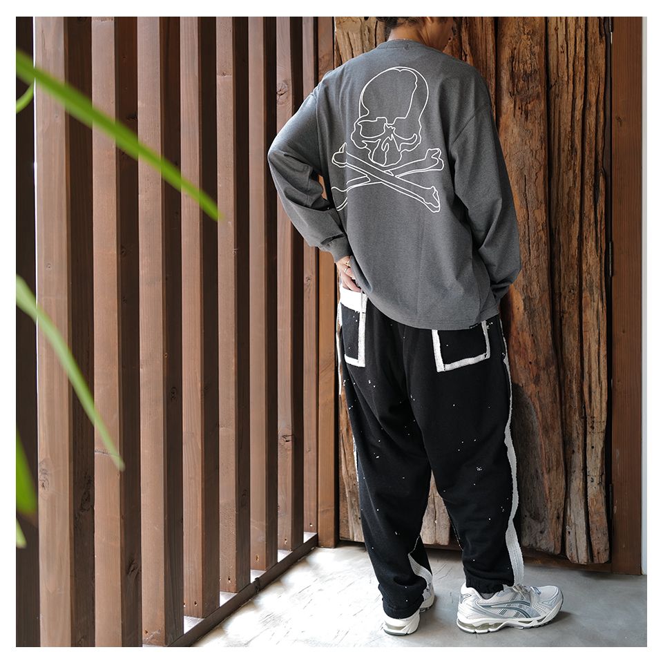 【MASTERMIND WORLD】 CUT-OFF SWEATPANTS  BLACK