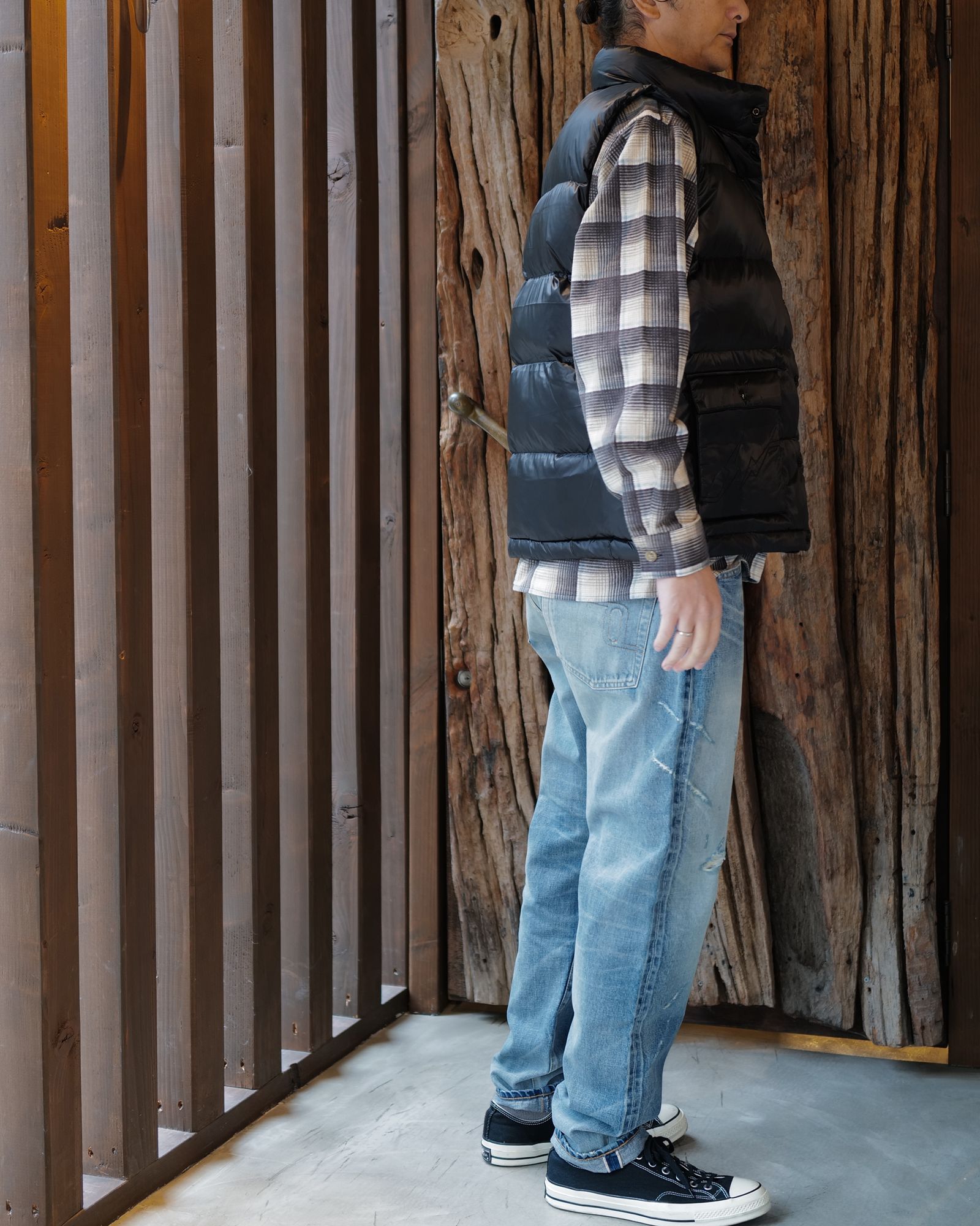 DOWN VEST  Black