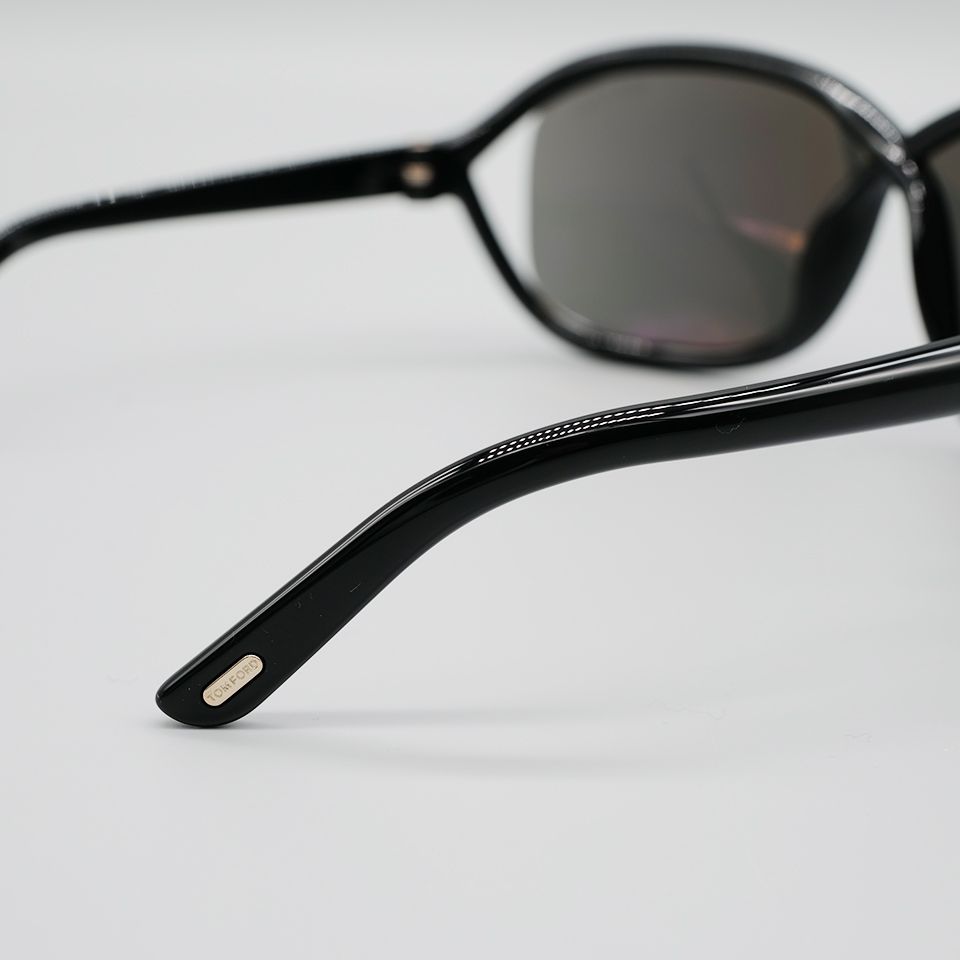 TOM FORD EYEWEAR - FT1069-6801A / サングラス / グローバル