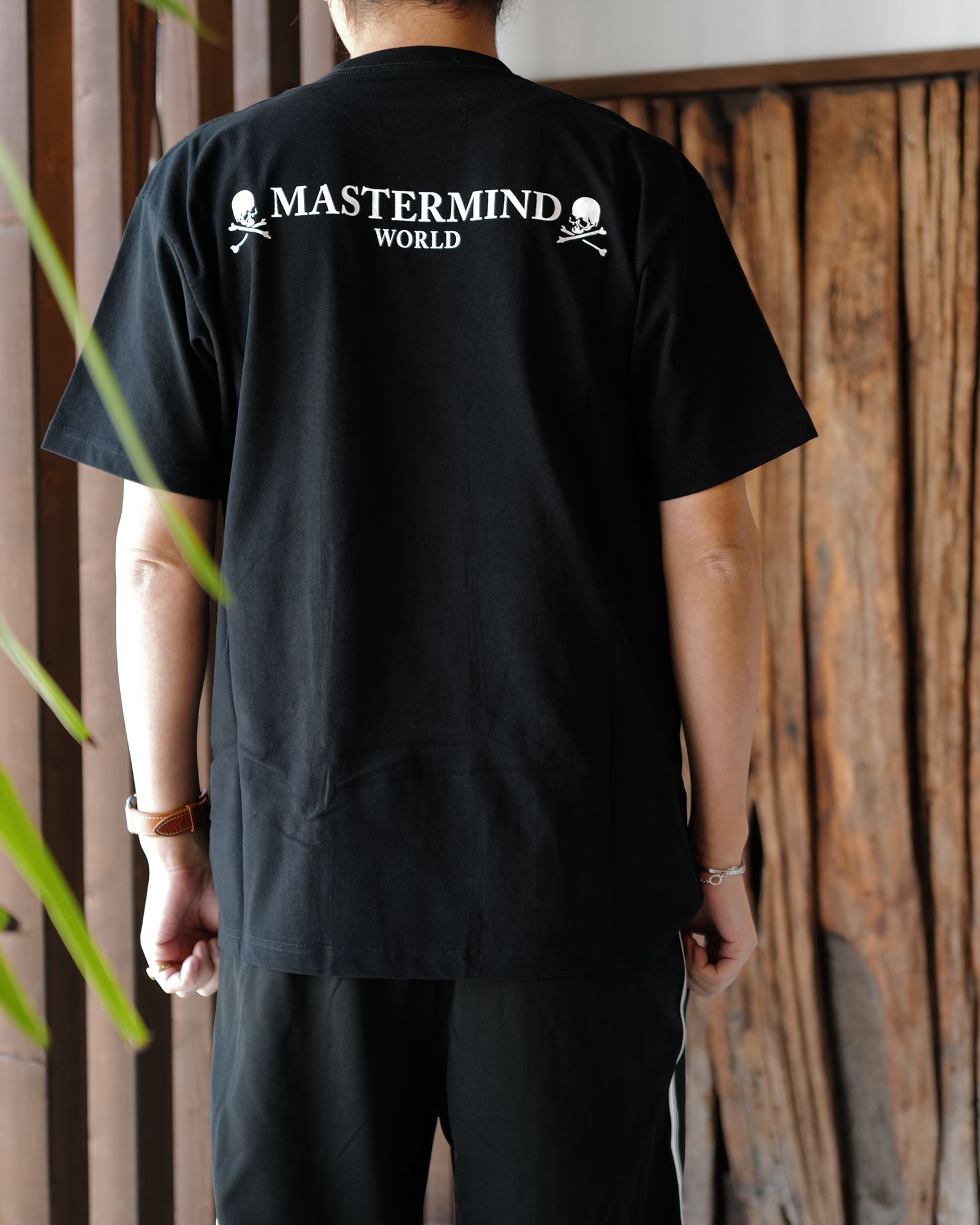 【MASTERMIND WORLD】 xNEW ERA SS TEE MMW SKULL LOGO BLK WHT