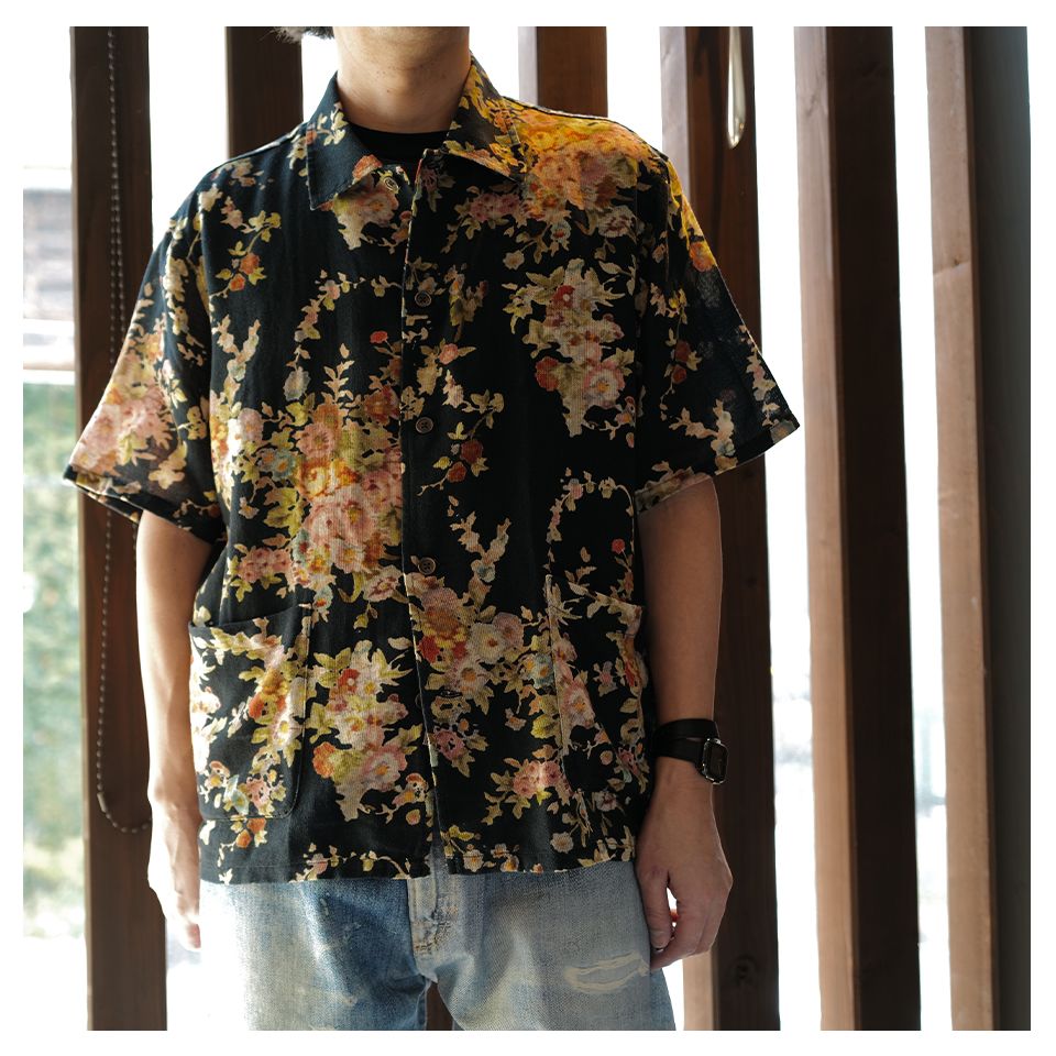 ELDER SHIRT SHORTSLEEVE    Black Floral Tapestry Print