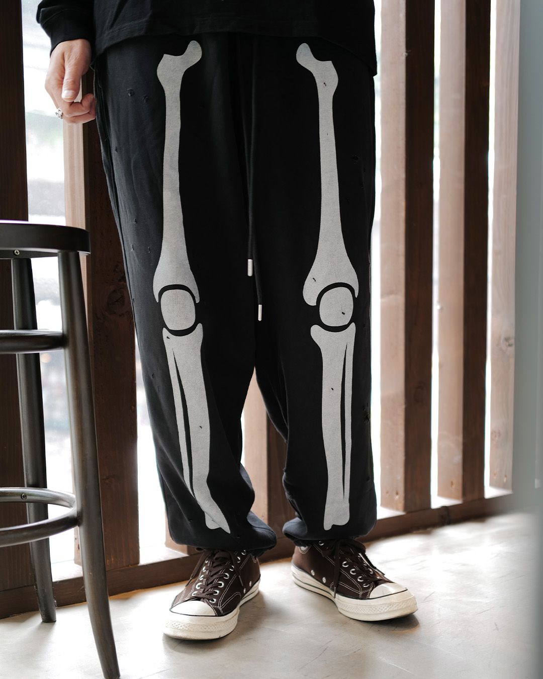 【MASTERMIND WORLD】 xVANSON SWEATPANTS DAMAGED